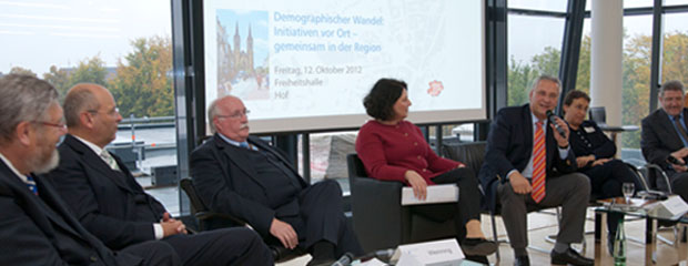 Staatsminister Herrmann im Gespräch mit Akteuren aus Kommunen, Wissenschaft und Wirtschaft